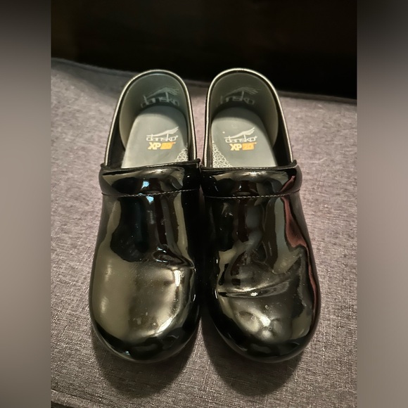 Black Dansko Clogs XP 2.0. Size 39. Rarely worn like new. - Picture 3 of 3